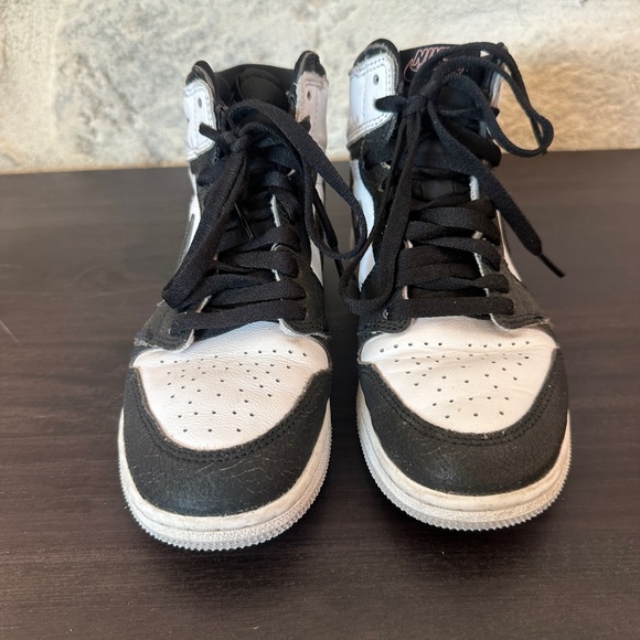 Youth Air Jordan 1 Retro High OG GS ‘Stage Haze’ - Picture 4 of 8